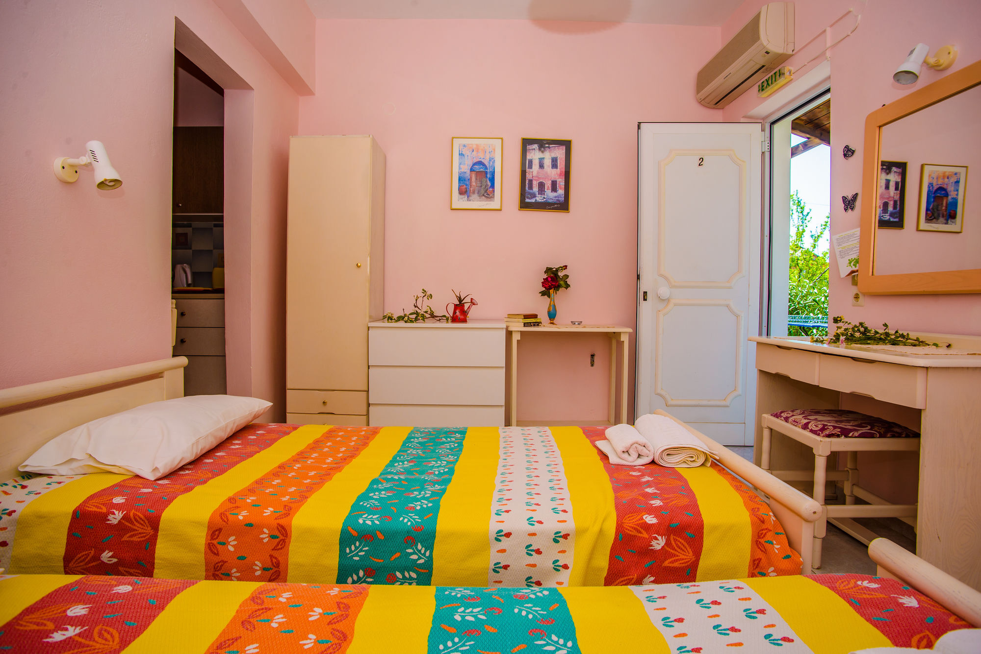 Aloni Studios And Apartments 拉瑟 外观 照片
